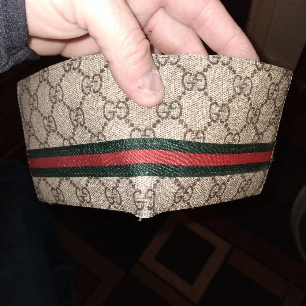 Gucci wallet